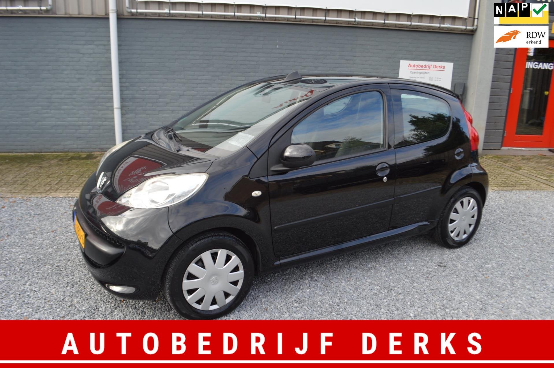 Peugeot 107 1.0-12V XS Airco Stuurbekrachtiging 5Drs Jaar ga, Voorwielaandrijving, Stof, Gebruikt, 4 stoelen
