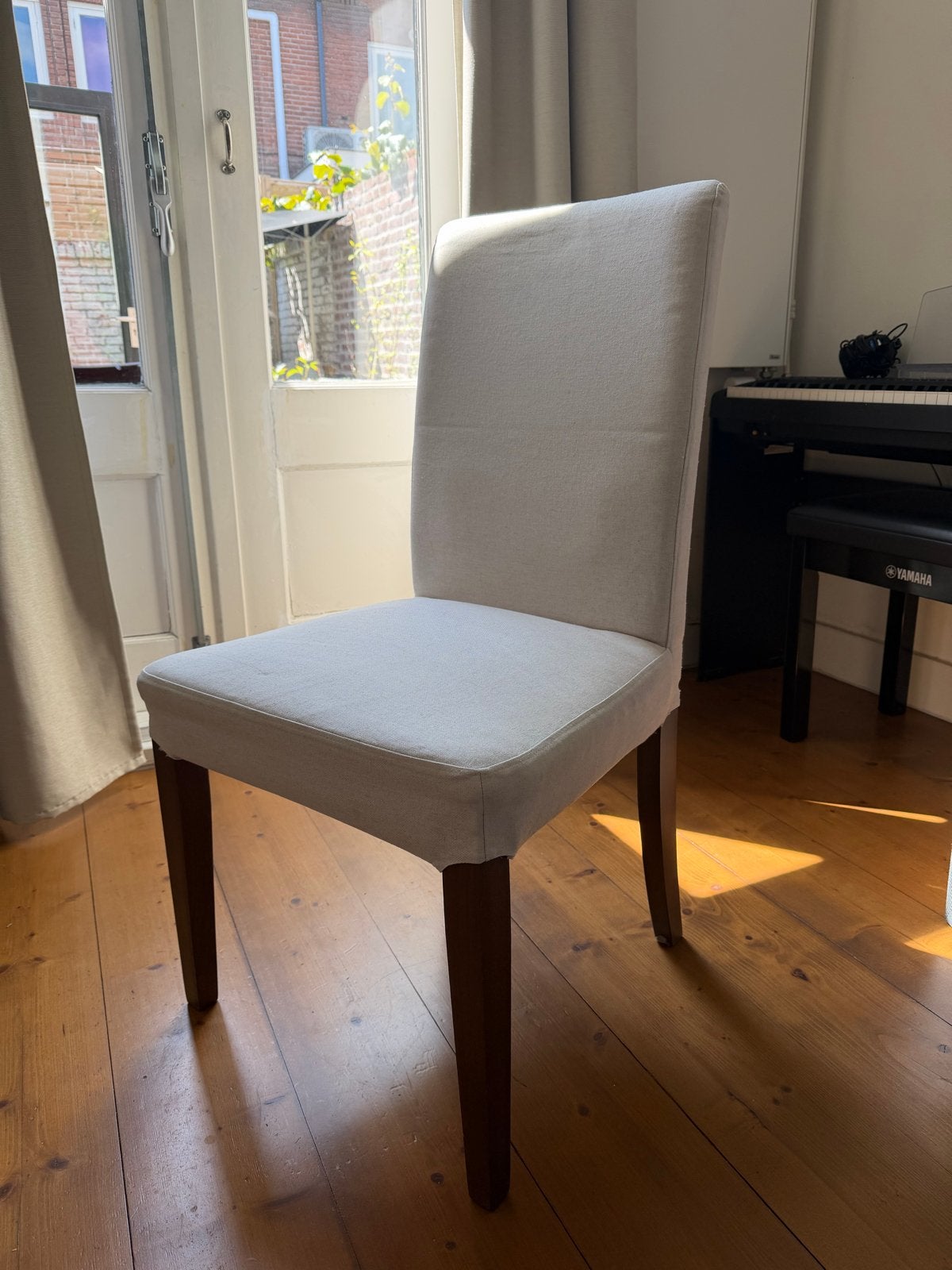 4 Ikea eetkamerstoelen met stoffen bekleding, Huis en Inrichting, Stoelen, Gebruikt, Eén, Hout, Overige kleuren, Ophalen