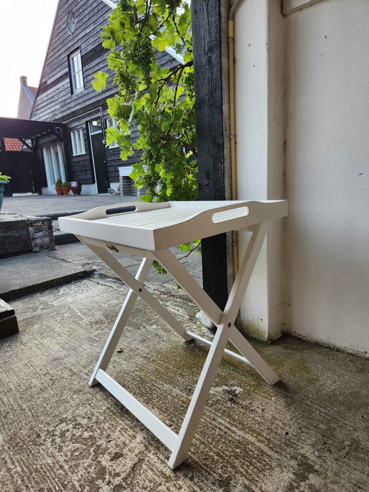 Witte houten dienbladstandaard met dienblad, Ophalen, Zo goed als nieuw, Landelijk of modern, 75 cm of meer
