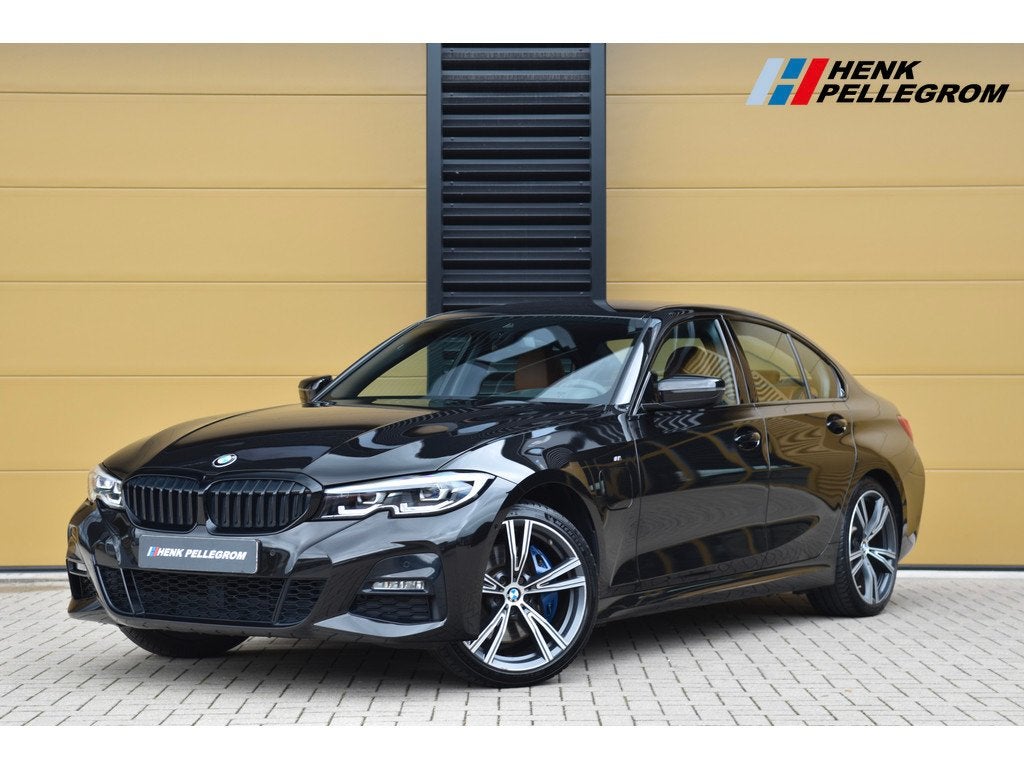 BMW 3-serie 330e eDrive Edition * M-Pakket * SOH 95% * Head-, Auto's, BMW, 1998 cc, Achterwielaandrijving, Gebruikt, Zwart