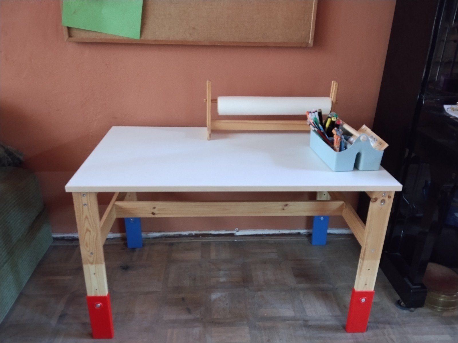 Houten kindertafel Ikea met verstelbare poten, Ophalen, Gebruikt, Tafel(s)