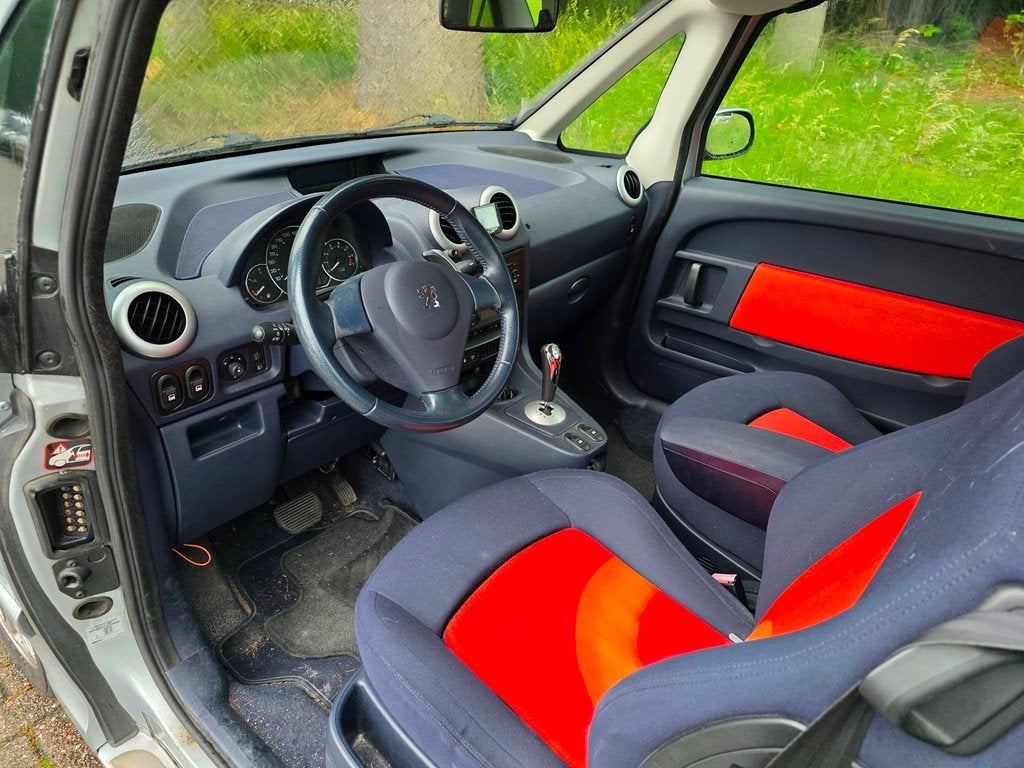 Peugeot 1007 1.6-16V Sporty AUTOMAAT, Auto's, Peugeot, 15 km/l, Gebruikt, 4 stoelen, 1191 kg