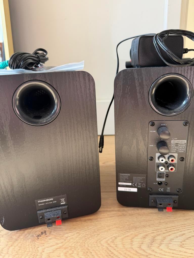 Thomson speakerset met accessoires, Audio, Tv en Foto, Luidsprekers, Overige merken, Gebruikt, Ophalen of Verzenden, Minder dan 60 watt