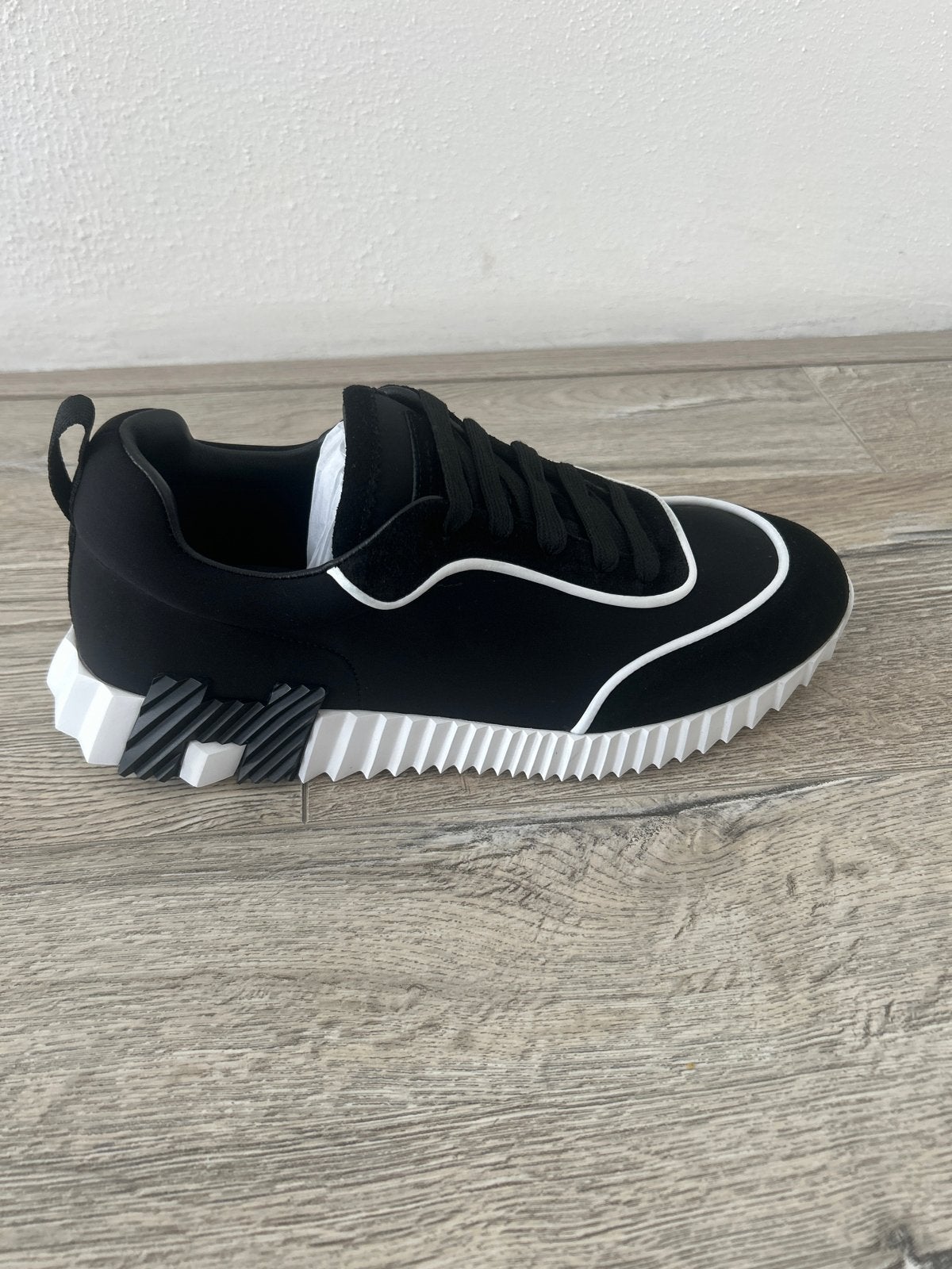 NIEUWE HERMES SCHOENEN MAAT 43 TE KOOP!!, Zwart, Nieuw, Ophalen of Verzenden, Sneakers of Gympen
