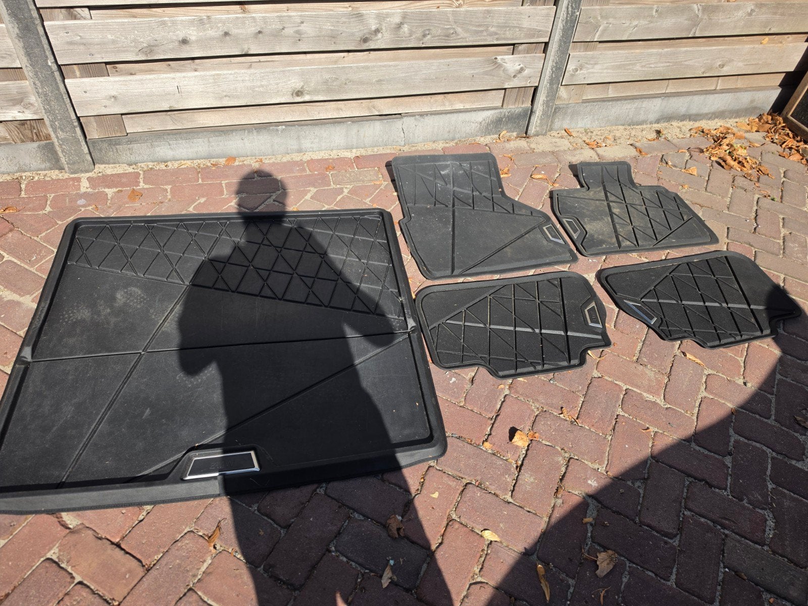 BMW IX wintermatten en kofferbakmat, Ophalen, Gebruikt