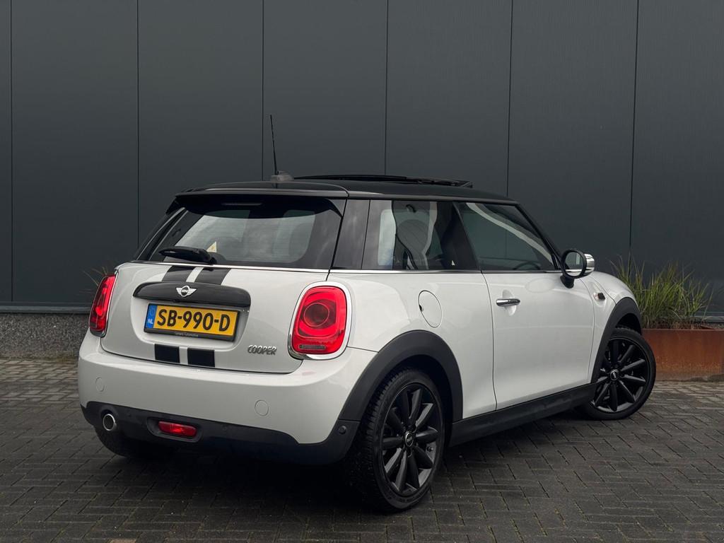 Mini Mini 1.5 Cooper M2019 | PANO | LEDER | LED | CAMERA, Voorwielaandrijving, Automatische klimaatregeling, 136 pk, Gebruikt