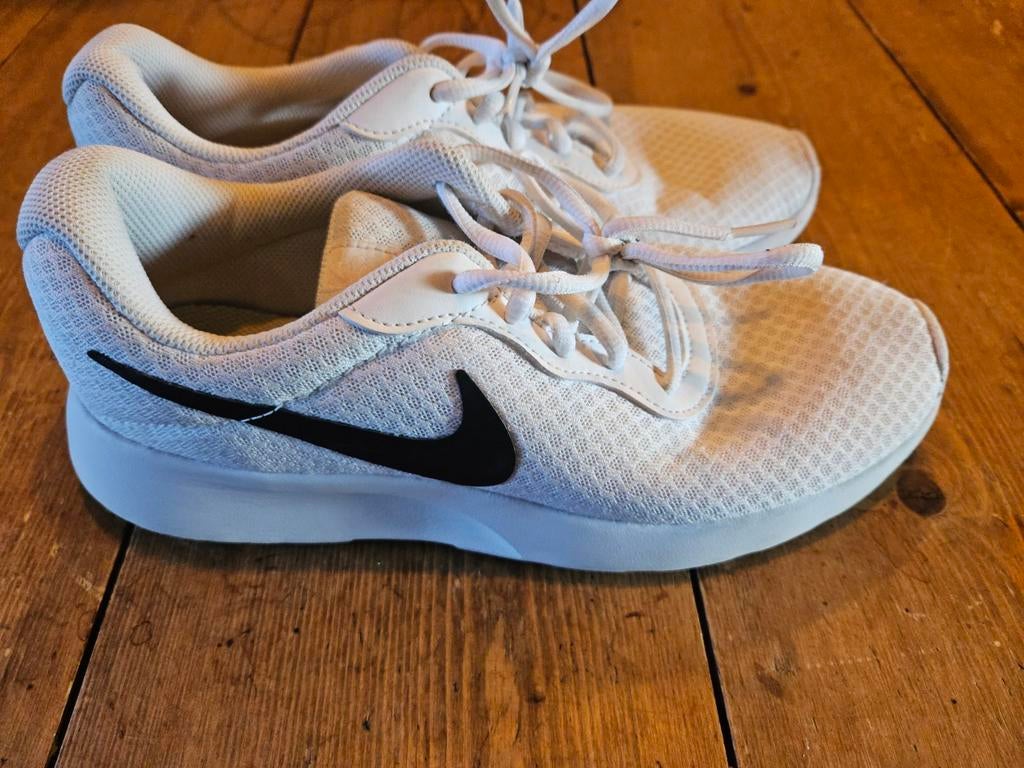 Nette Nike sportschoenen-Zo goed als nieuw, Nike, Ophalen of Verzenden, Zo goed als nieuw, Wit