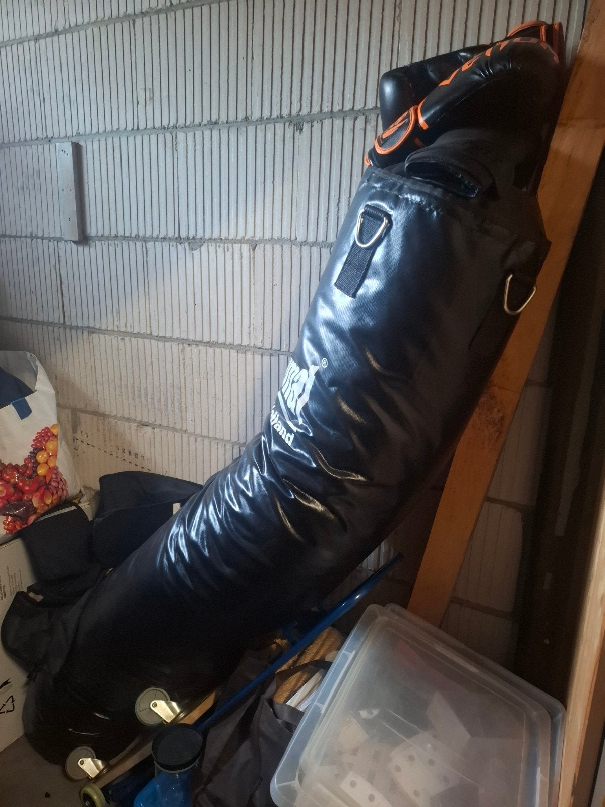 Bokszak met bokshandschoenen, Ophalen, Gebruikt, Bokszak