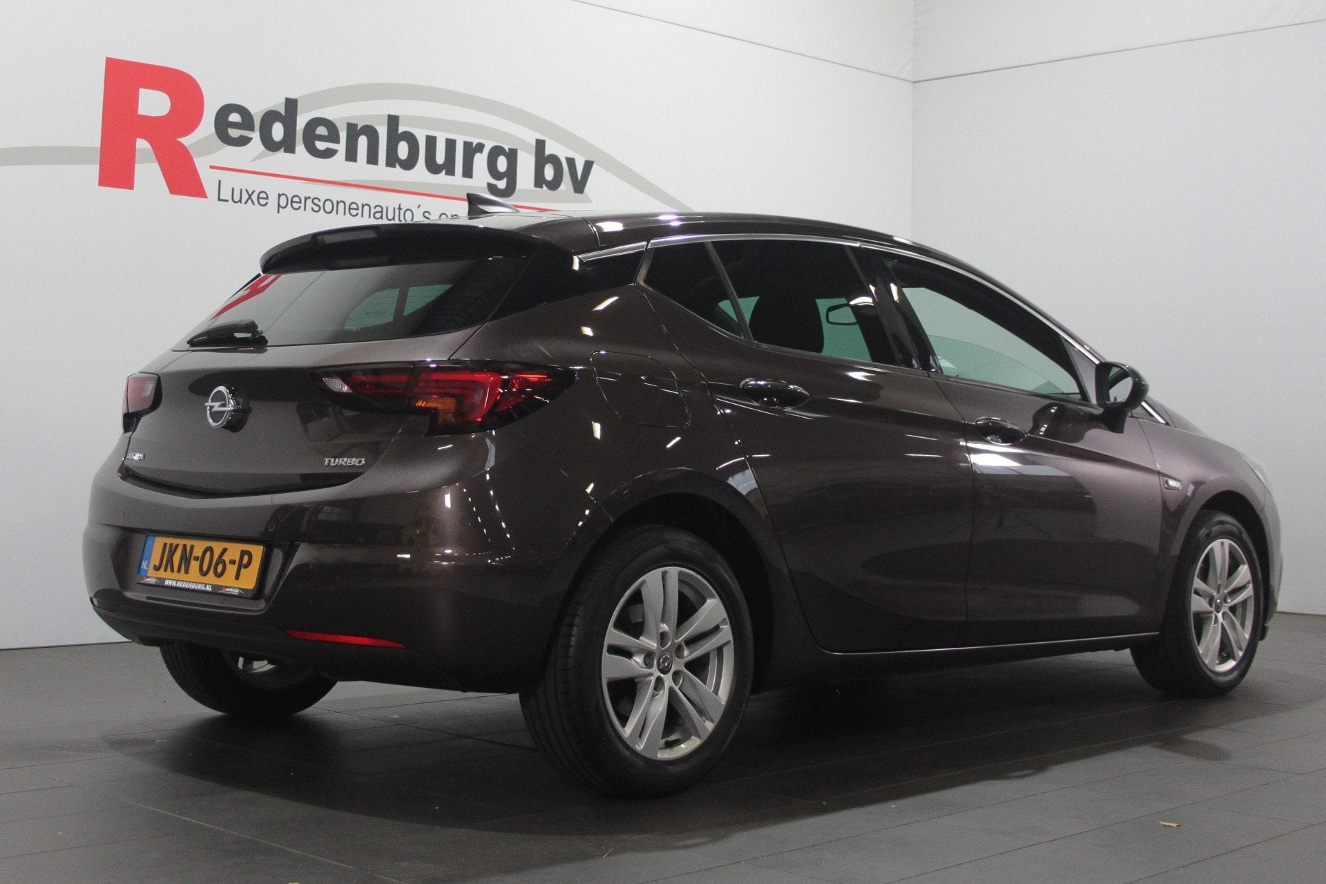 Opel Astra 1.4 Turbo - Carplay / PDC / Stoel+stuur verw., Gebruikt, Bruin, Stoelverwarming, 620 kg