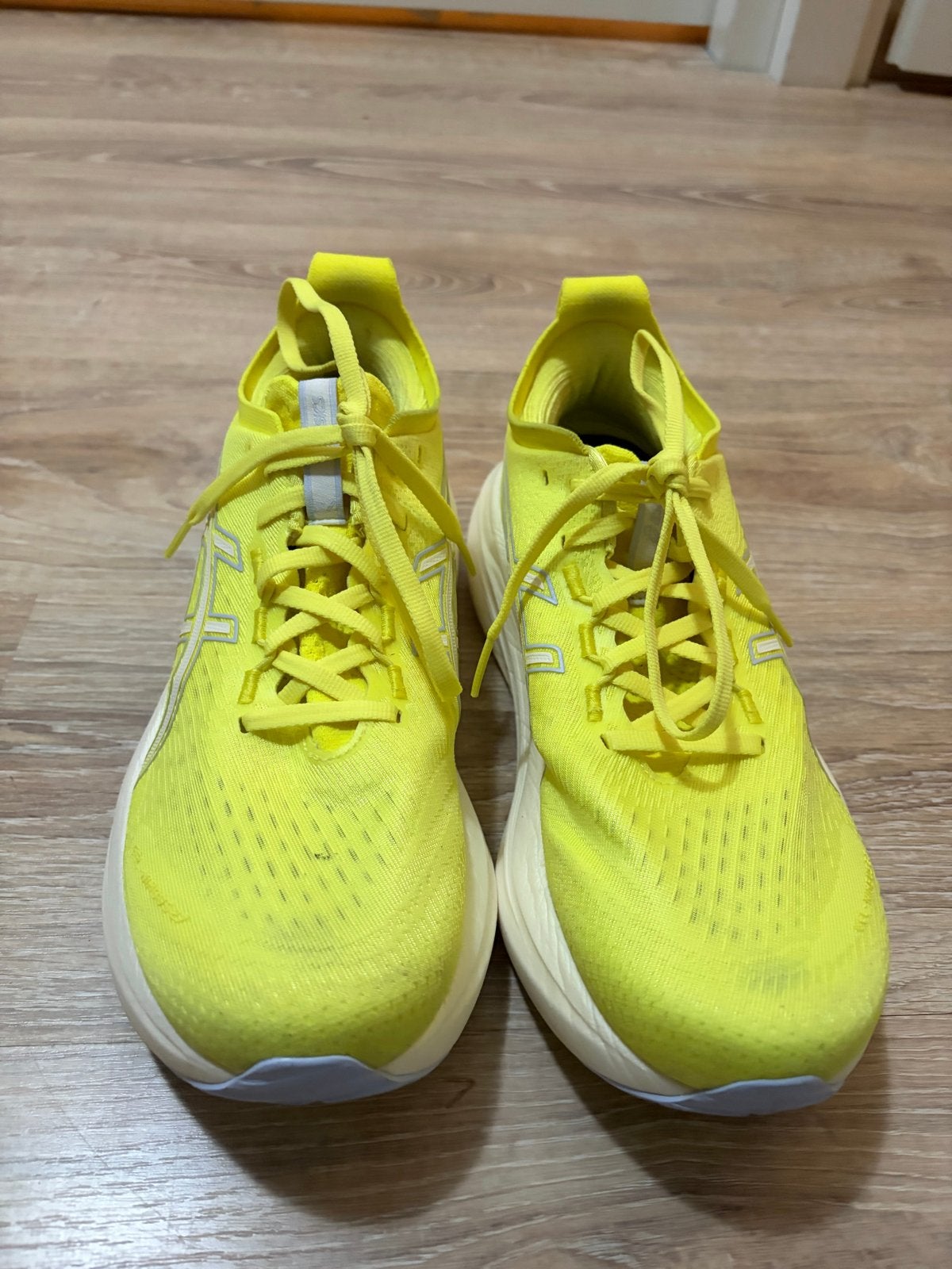 Asics Nimbus 27 Hardloopschoenen - Maat 42, Hardloopschoenen, Ophalen of Verzenden, Zo goed als nieuw, Hardlopen