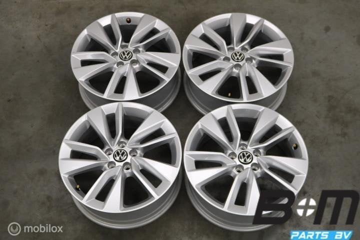 NIEUWSTAAT! Org. 17 inch velgen VW Polo - T-Cross 2GM601025D, Auto-onderdelen, Gebruikt, Velg(en), 17 inch