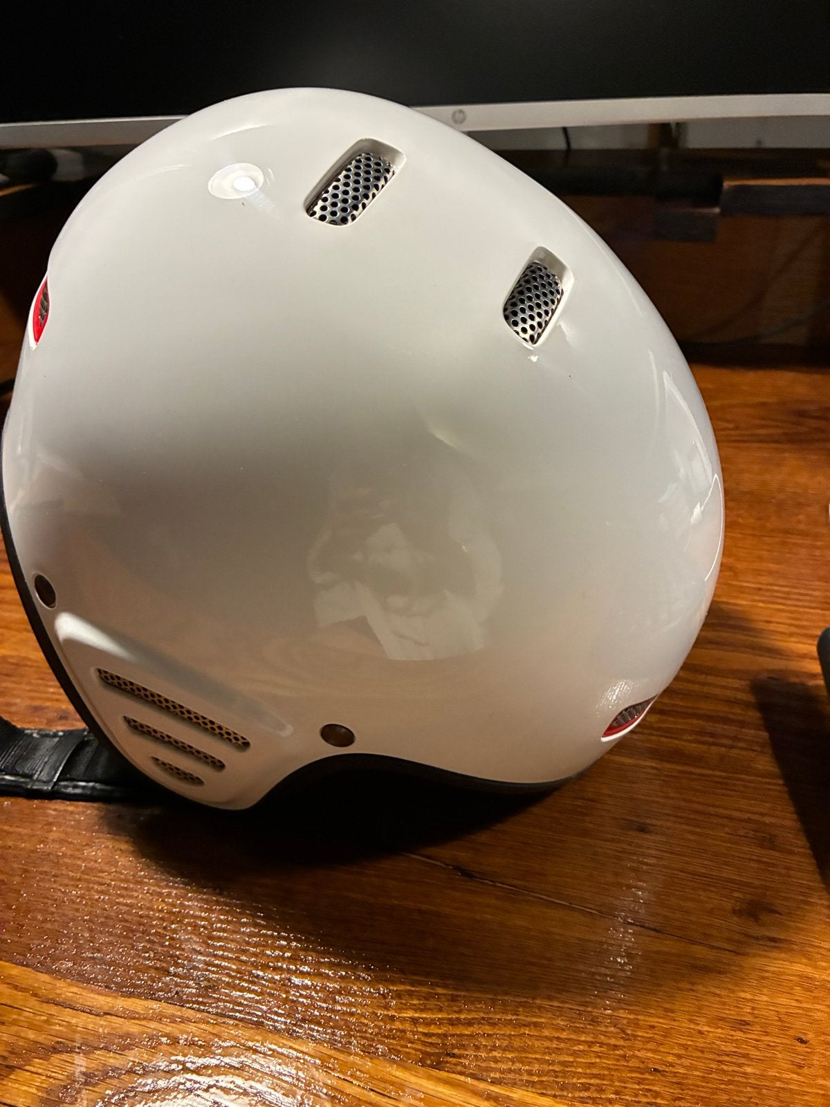 Bell Witte skihelm / snowboardhelm - Maat Medium (55-59cm), Kleding | Dames, Wintersportkleding, Zo goed als nieuw, Overige typen
