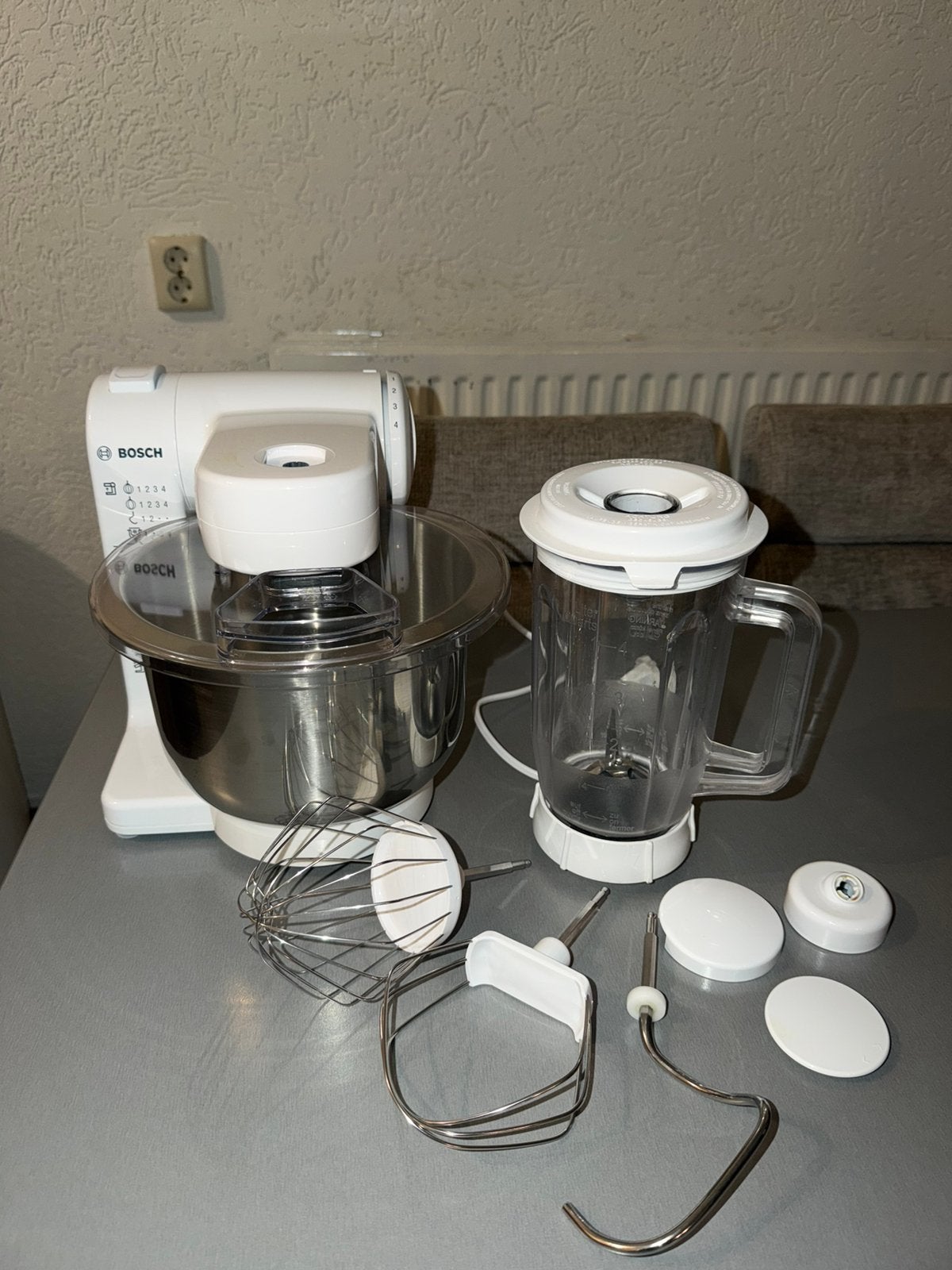 Bosch MUM4 keukenmachine, 4 liter of meer, Ophalen of Verzenden, Zo goed als nieuw, 3 snelheden of meer