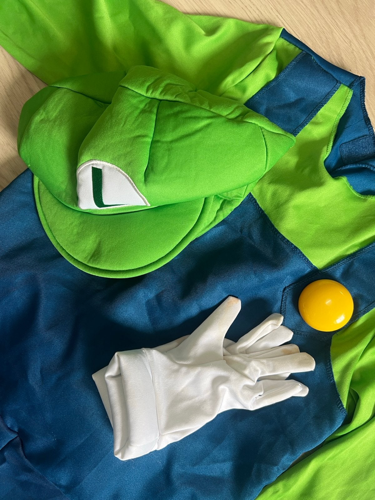 Luigi kostuum - Super Mario Bros. verkleedpak, Ophalen, Zo goed als nieuw, 134 t/m 140, Jongen of Meisje