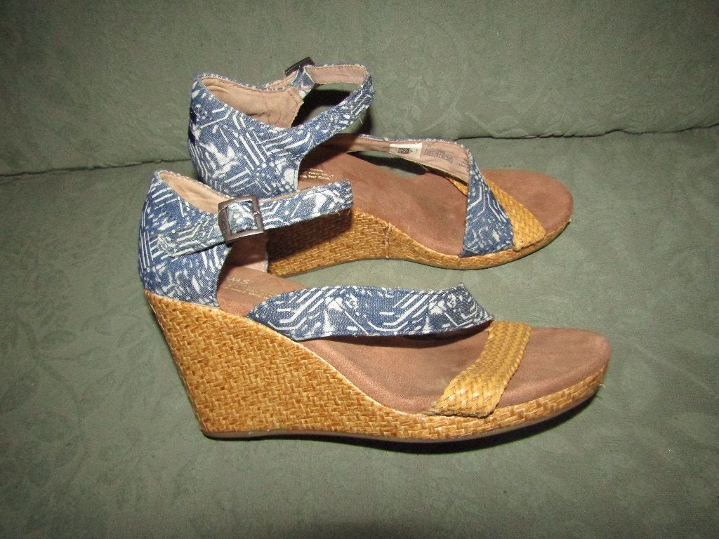 Toms sandalen sleehakken zomerschoenen maat 41 jeans print, Blauw, Zo goed als nieuw, Toms, Sandalen of Muiltjes