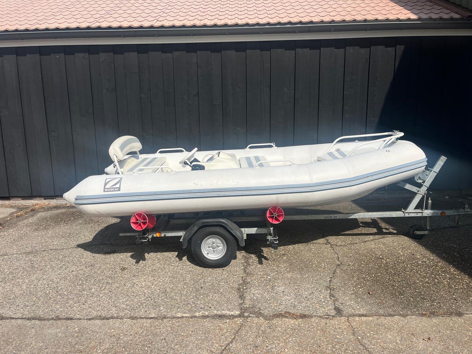 Zeer Nette Zodiac Projet 420 I ZGAN I 15 UUR!, Watersport en Boten, Rubberboten, Binnenboordmotor, Benzine, 83 pk, Peddels