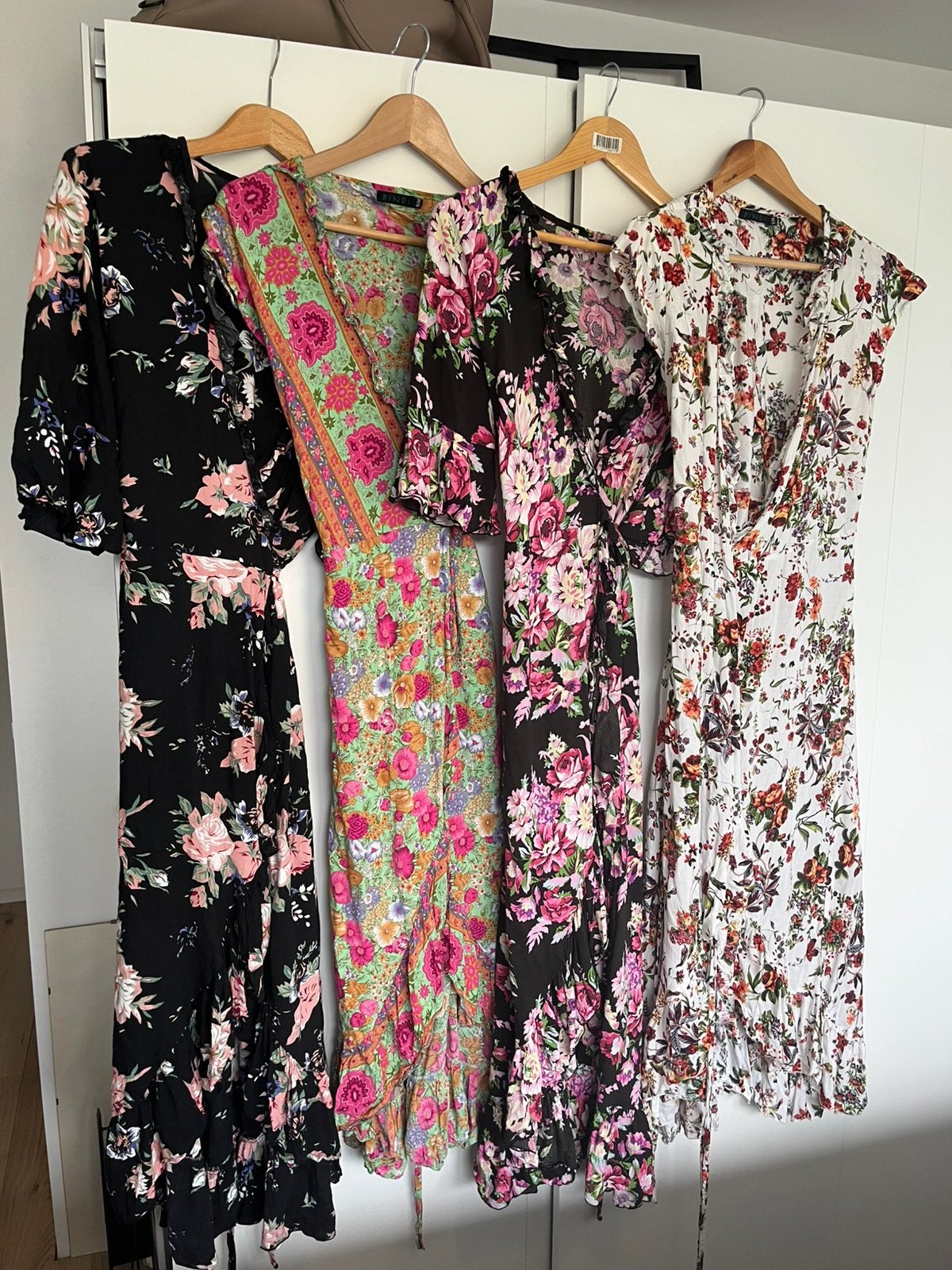 4 lange Bindi wikkeljurken (maat s/m), Kleding | Dames, Jurken, Overige kleuren, Ophalen of Verzenden, Maat 36 (S), Gedragen