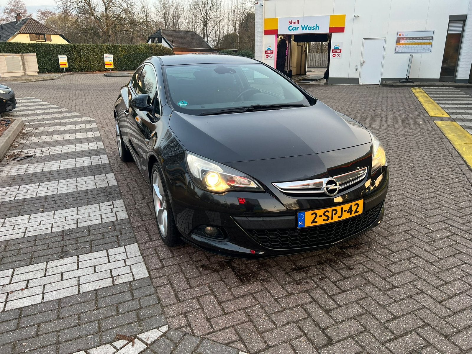 Opel Astra 1.4 16V 103KW GTC 2013 Zwart, Auto's, Opel, Voorwielaandrijving, 1350 kg, Stof, Zwart