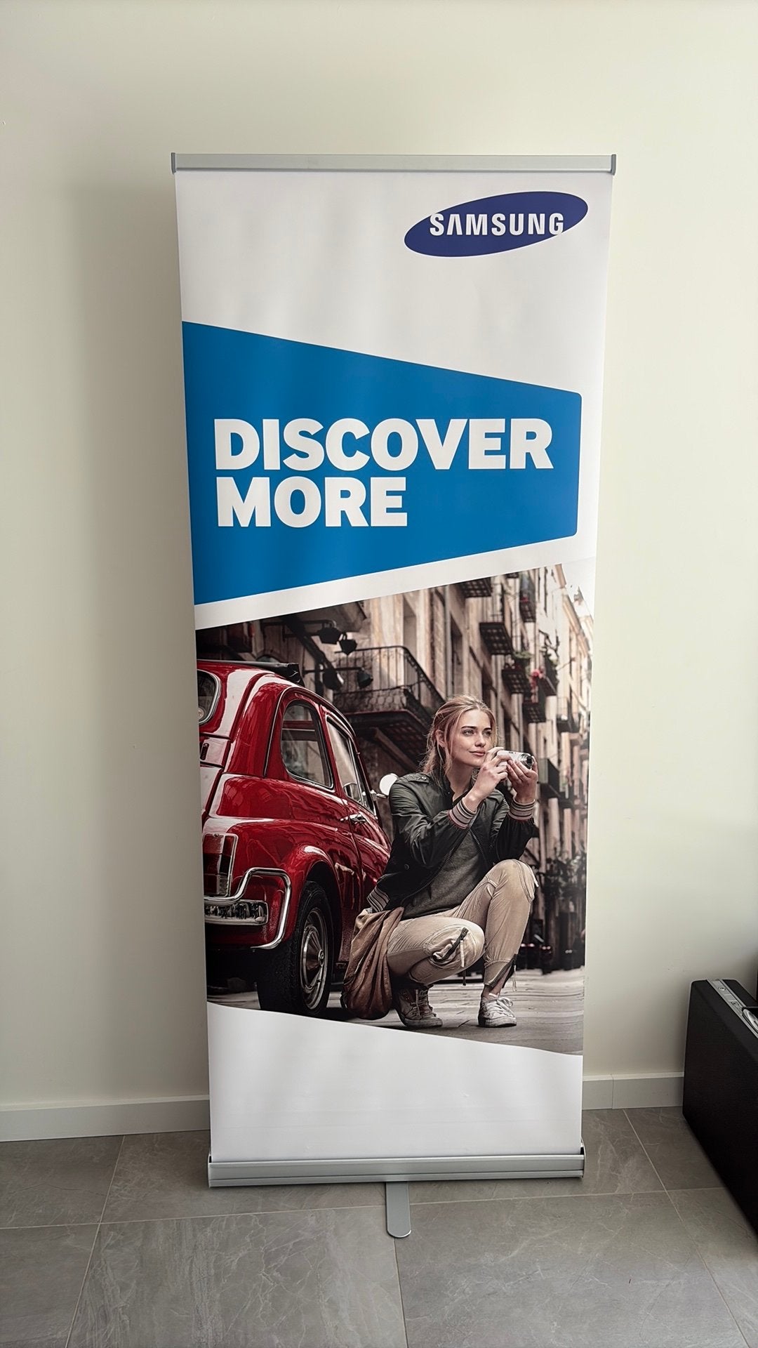 Originele Samsung roll-up banner nieuwstaat compl. met hoes, Eén persoon, Cadeaubon