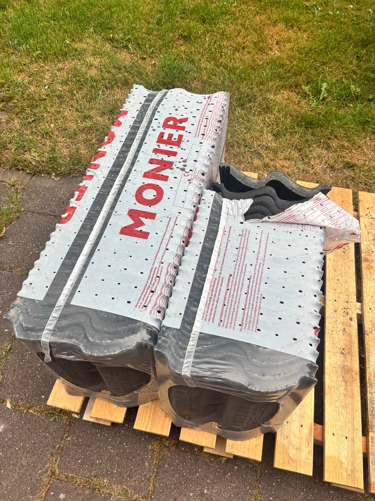 Monier 50 x Sneldekkers Zwart, Ophalen, Steen of Klei, Zwart, Nieuw