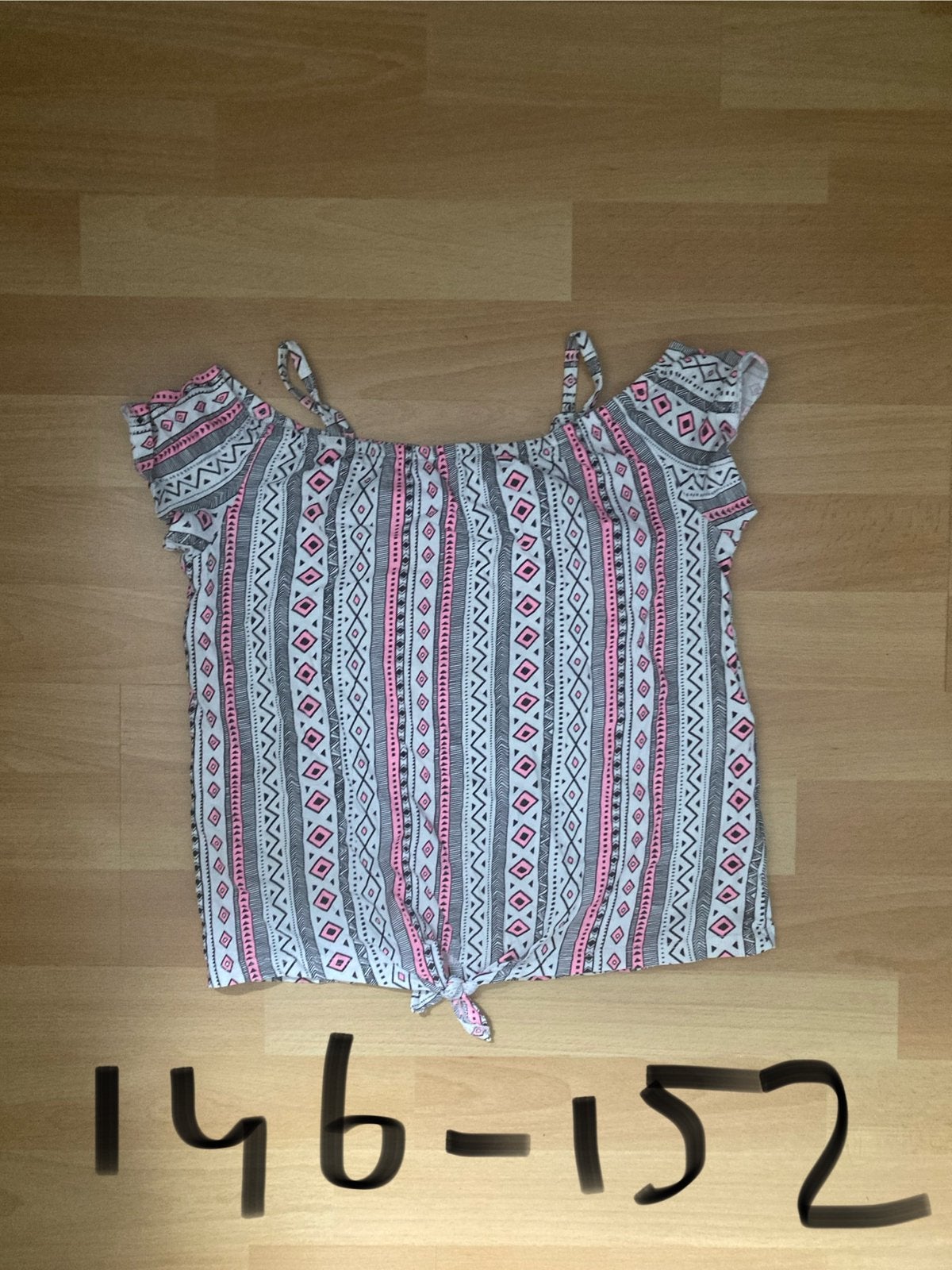 Shirtje 146 152 meisjes wit zwart rose, Kinderen en Baby's, Ophalen of Verzenden, Zo goed als nieuw, Meisje, Shirt of Longsleeve