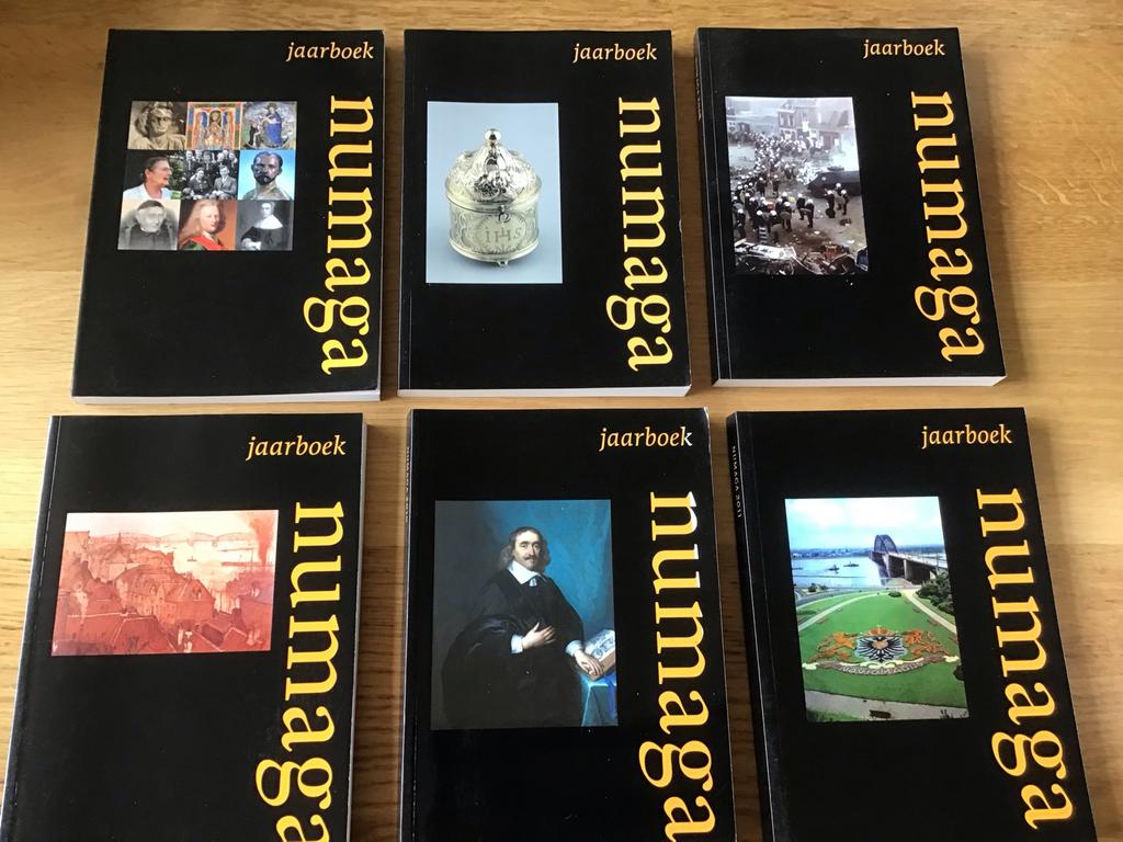 Jaarboek Numaga: set 1992-2020, Boeken, Ophalen of Verzenden, Zo goed als nieuw