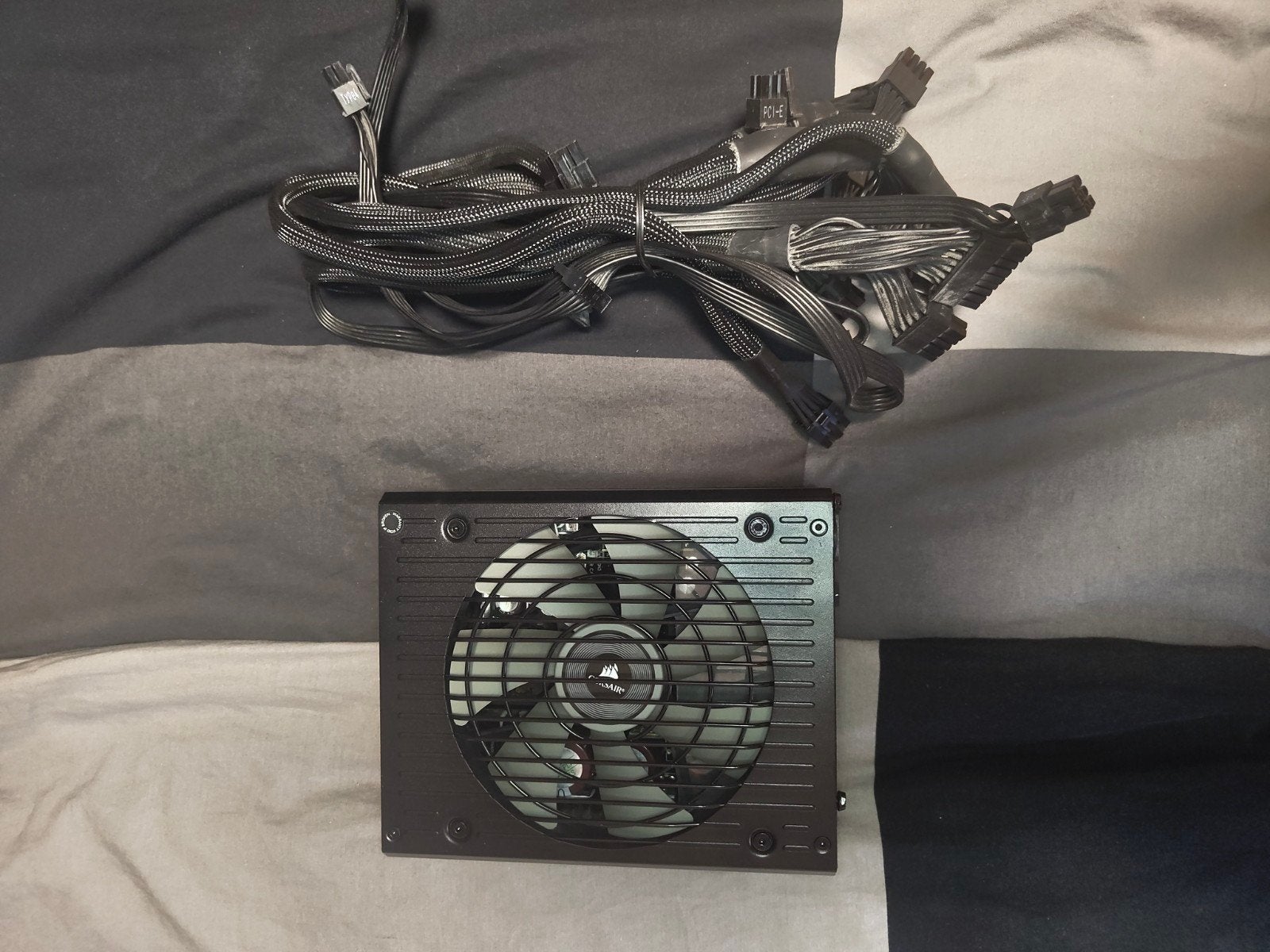Corsair RM750X PSU, Computers en Software, Interne voedingen, Ophalen of Verzenden, Zo goed als nieuw