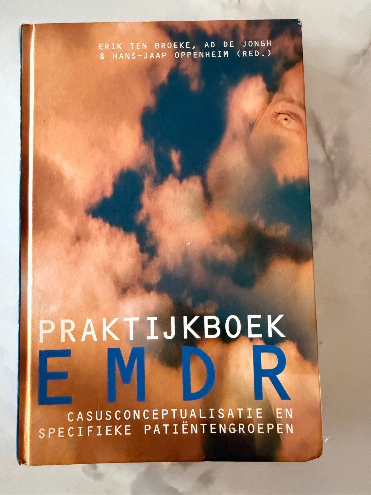 Praktijkboek EMDR - Casusconceptualisatie en patiëntgroepen, Ophalen of Verzenden, Gamma, Gelezen, WO