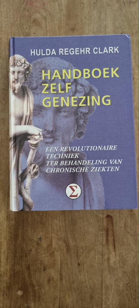 Handboek Zelfgenezing - Hulda Regehr Clark, Boeken, Ophalen of Verzenden, Gelezen, Kruiden en Alternatief, Hulda Regehr Clark