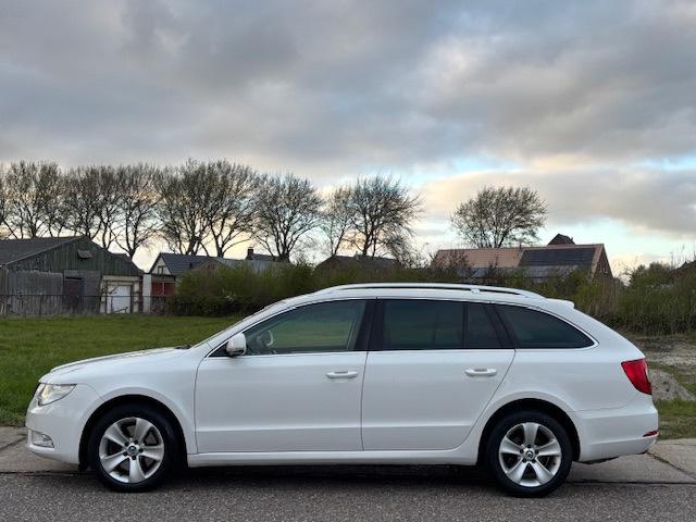 Skoda Superb Combi 1.4 TSI Greentech Ambition Business Line, Voorwielaandrijving, Euro 5, Gebruikt, 4 cilinders