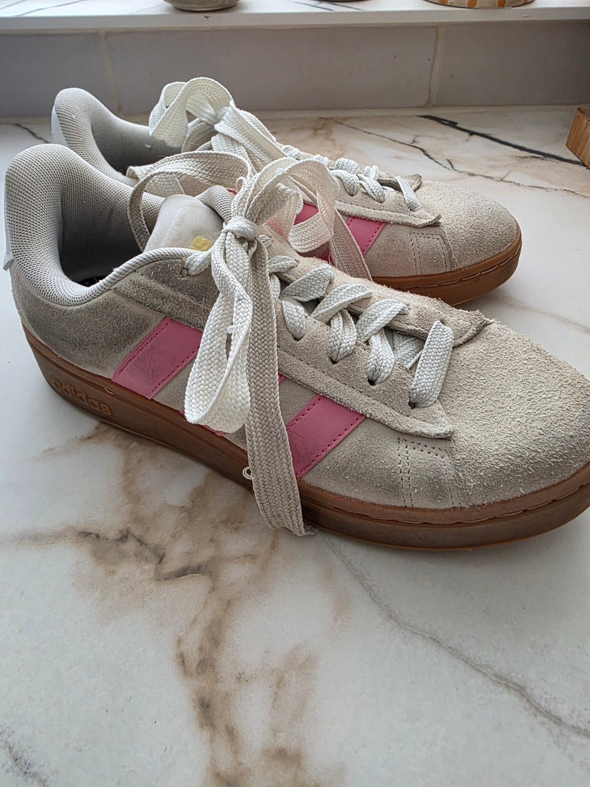 adidas sneaker mt 40, Ophalen of Verzenden, Zo goed als nieuw, Schoenen