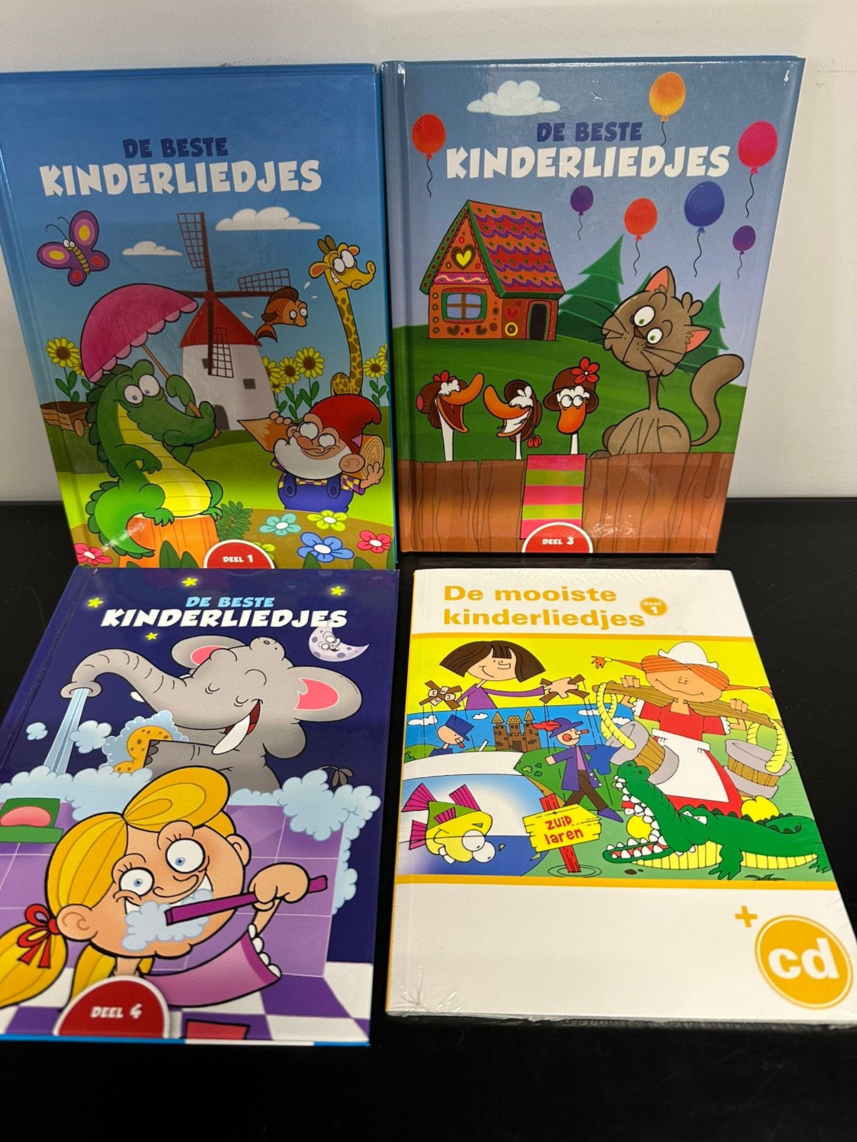 Boekjes met de beste kinderliedjes met CD 1 euro per stuk, Ophalen of Verzenden, Nieuw