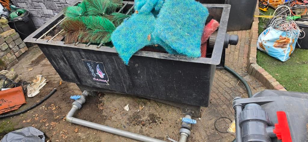 Groot vijverfilter met borstels en matten, Ophalen, Gebruikt, Vijverfilter