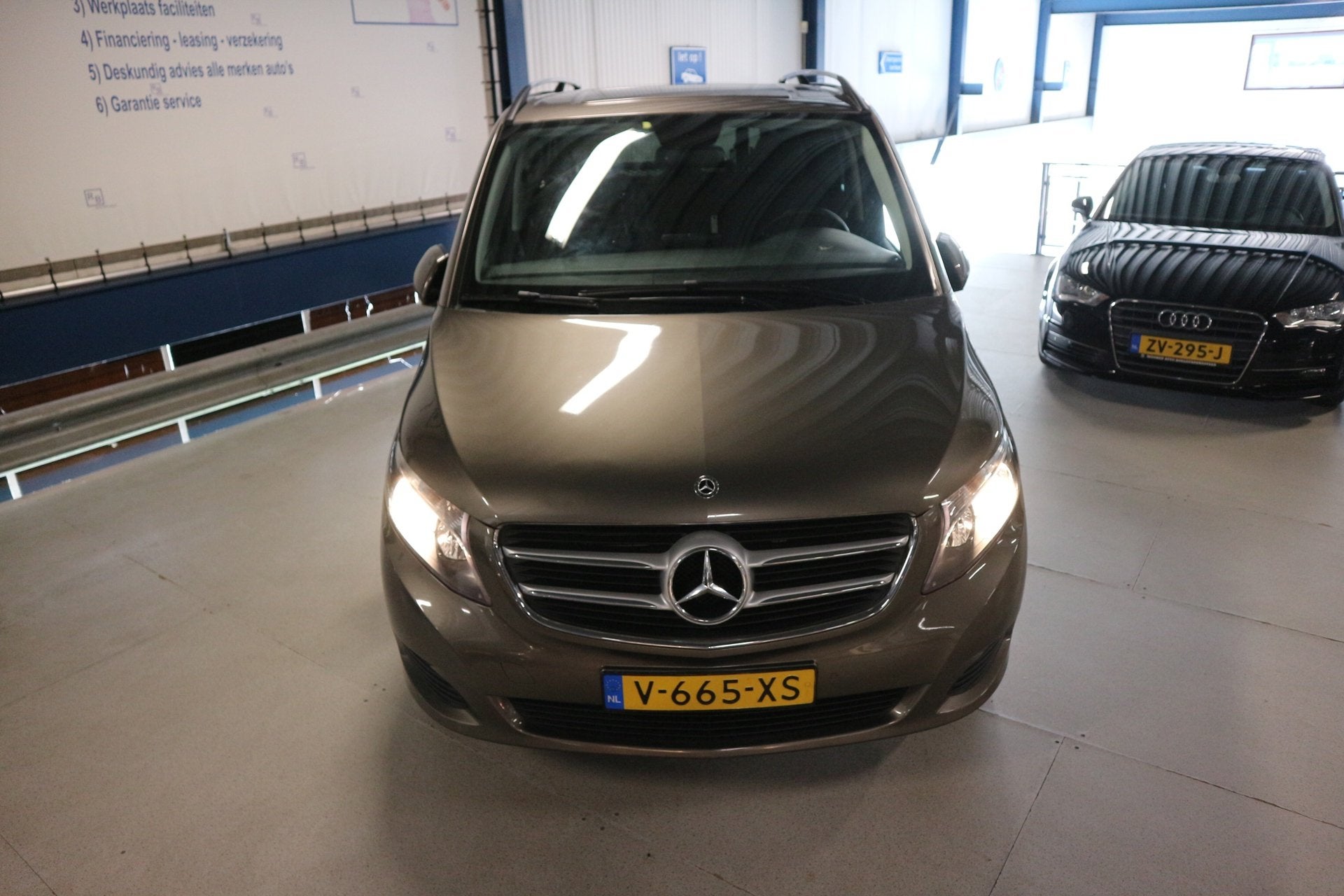 Mercedes-Benz V-klasse 200d / ROLSTOEL VERVOER / MINDER VALI, Auto's, Bestelauto's, Automaat, Euro 6, 4 cilinders, Bedrijf
