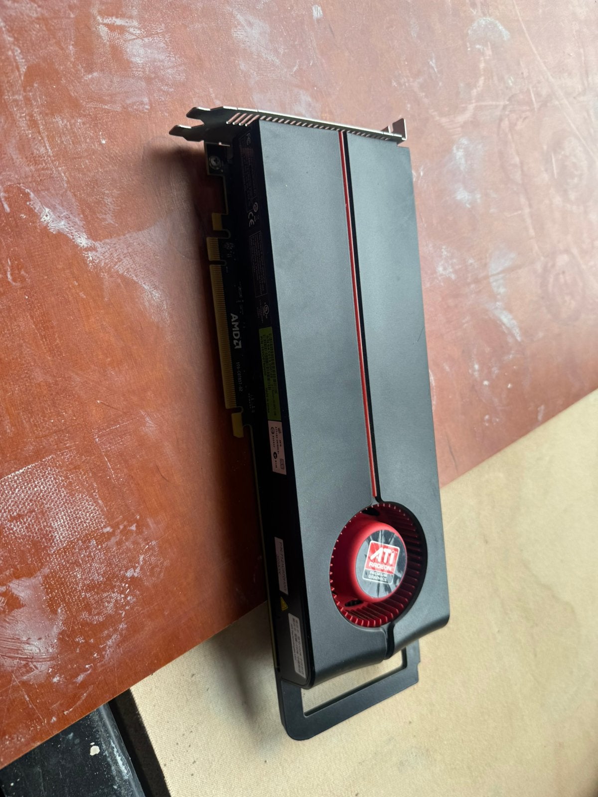 Radeon 5870 1gb mac edition, Computers en Software, Ophalen of Verzenden, Gebruikt, GDDR5, DVI