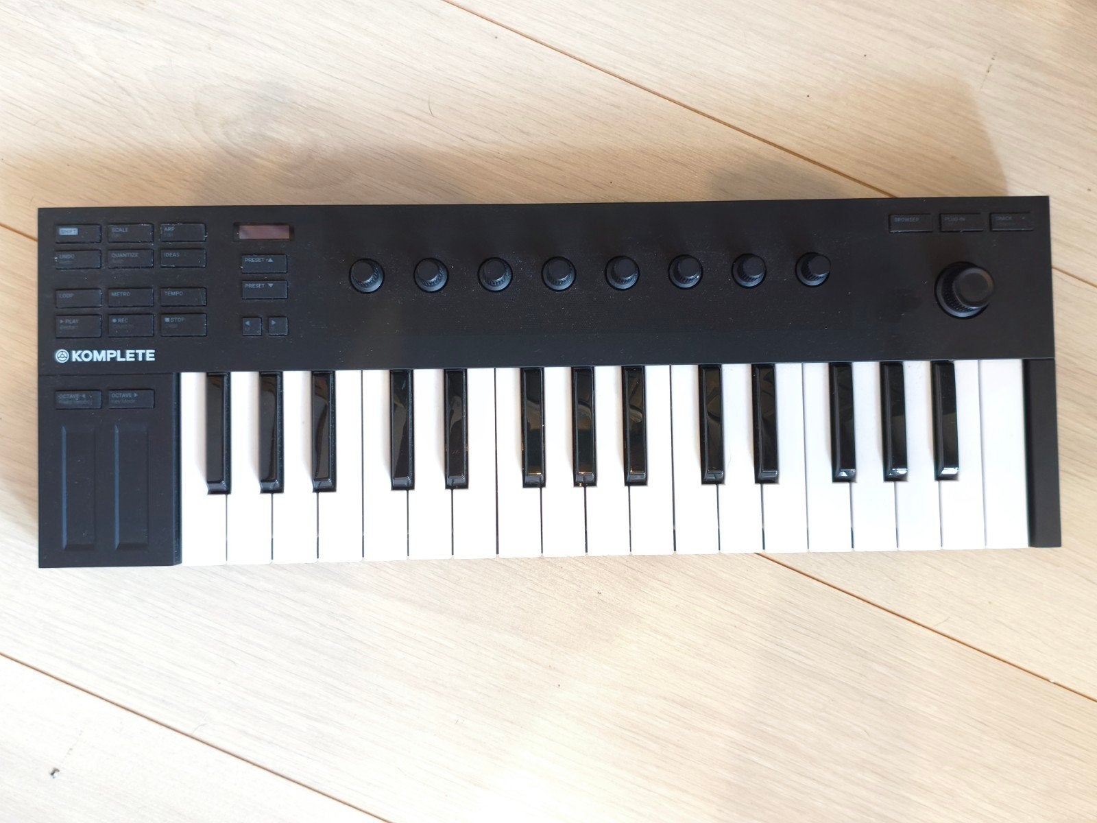 Native Instruments Komplete Kontrol M32 MIDI Keyboard, Muziek en Instrumenten, Overige merken, Gebruikt, Midi-aansluiting, Overige aantallen