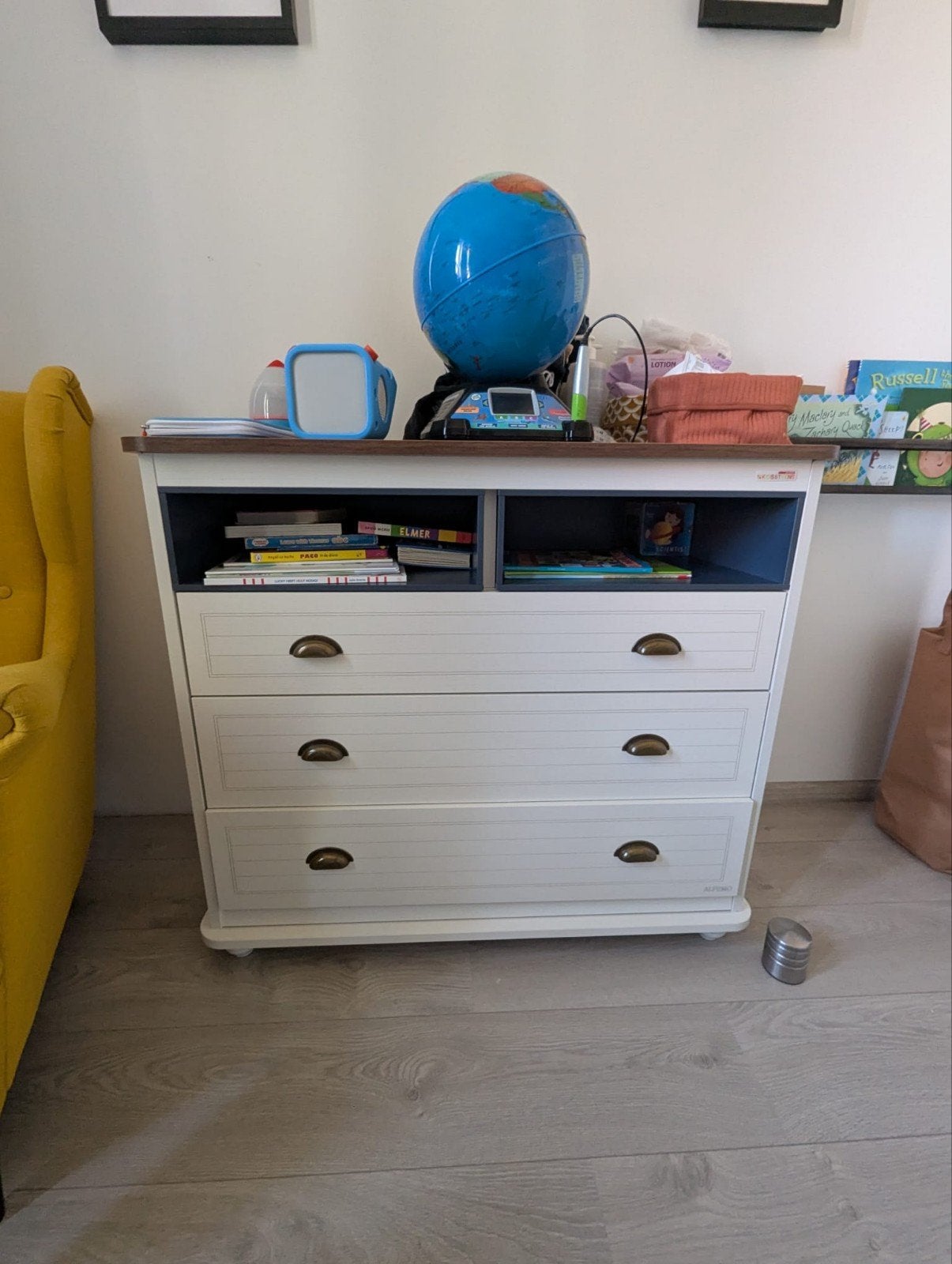 Complete set: Commode en Kledingkast (Baby/Kinderkamer), Ophalen, Zo goed als nieuw, 75 tot 100 cm, Minder dan 50 cm