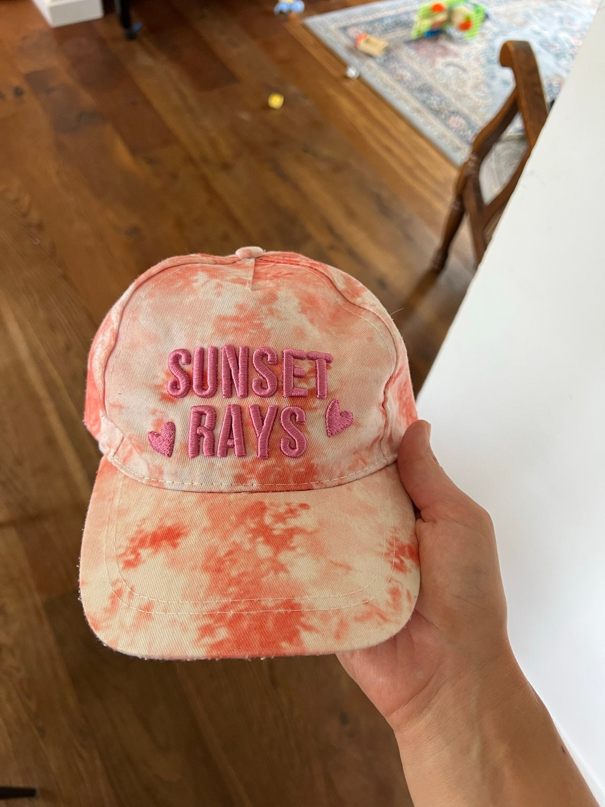 Leuke roze tie-dye pet 'Sunset Rays' voor kinderen, Ophalen of Verzenden, Gebruikt, Pet