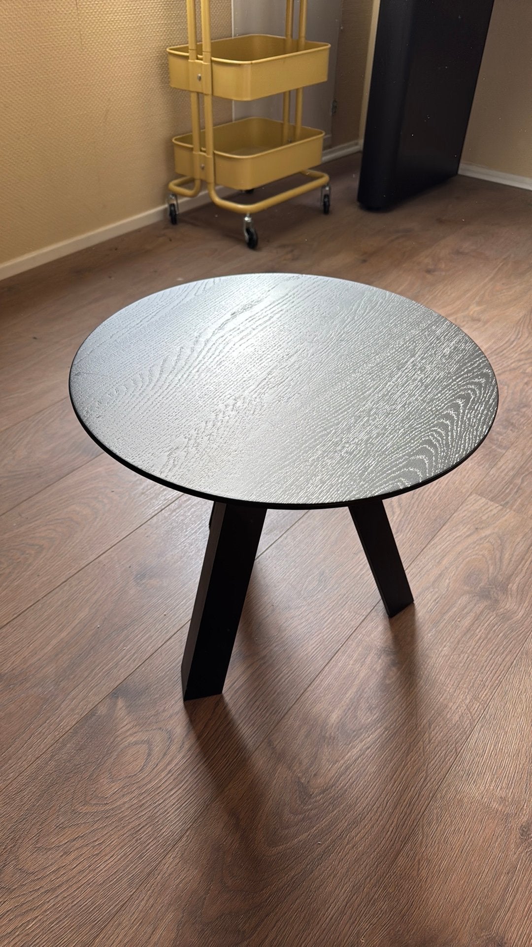 Arco Tre bijzettafel zwart eiken, Minder dan 55 cm, Rond, Zo goed als nieuw, Ophalen