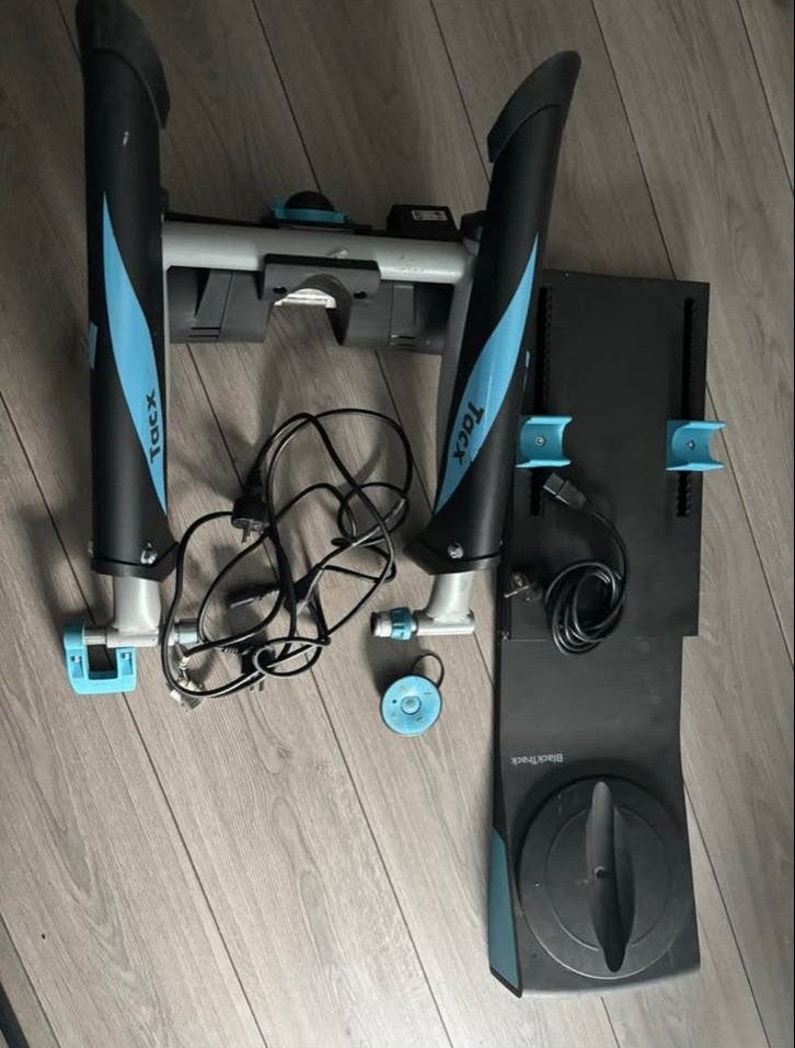 Tacx Genius eSmart T2021 fietstrainer +BlackTrack stuurplaat, Ophalen of Verzenden, Gebruikt, Overige typen