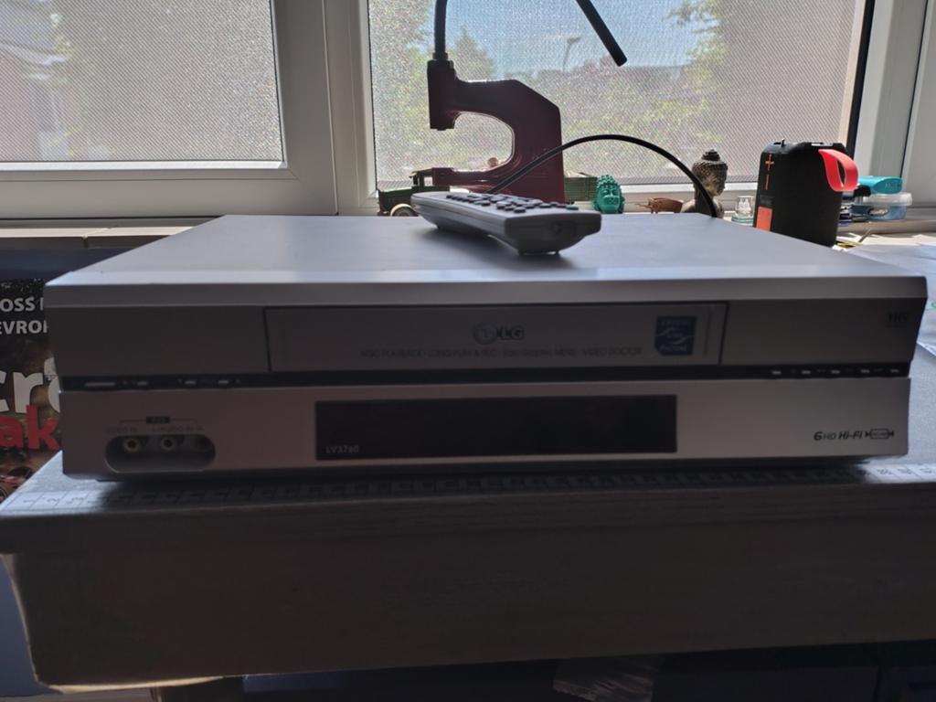 LG VHS video recorder met afstandsbediening, Ophalen of Verzenden, Gebruikt, VHS-speler of -recorder
