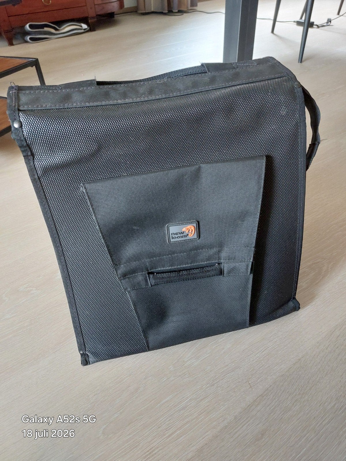 Zwarte fietstas/pakketdrager - Nieuwstaat, Ophalen of Verzenden, Zo goed als nieuw, New Loox