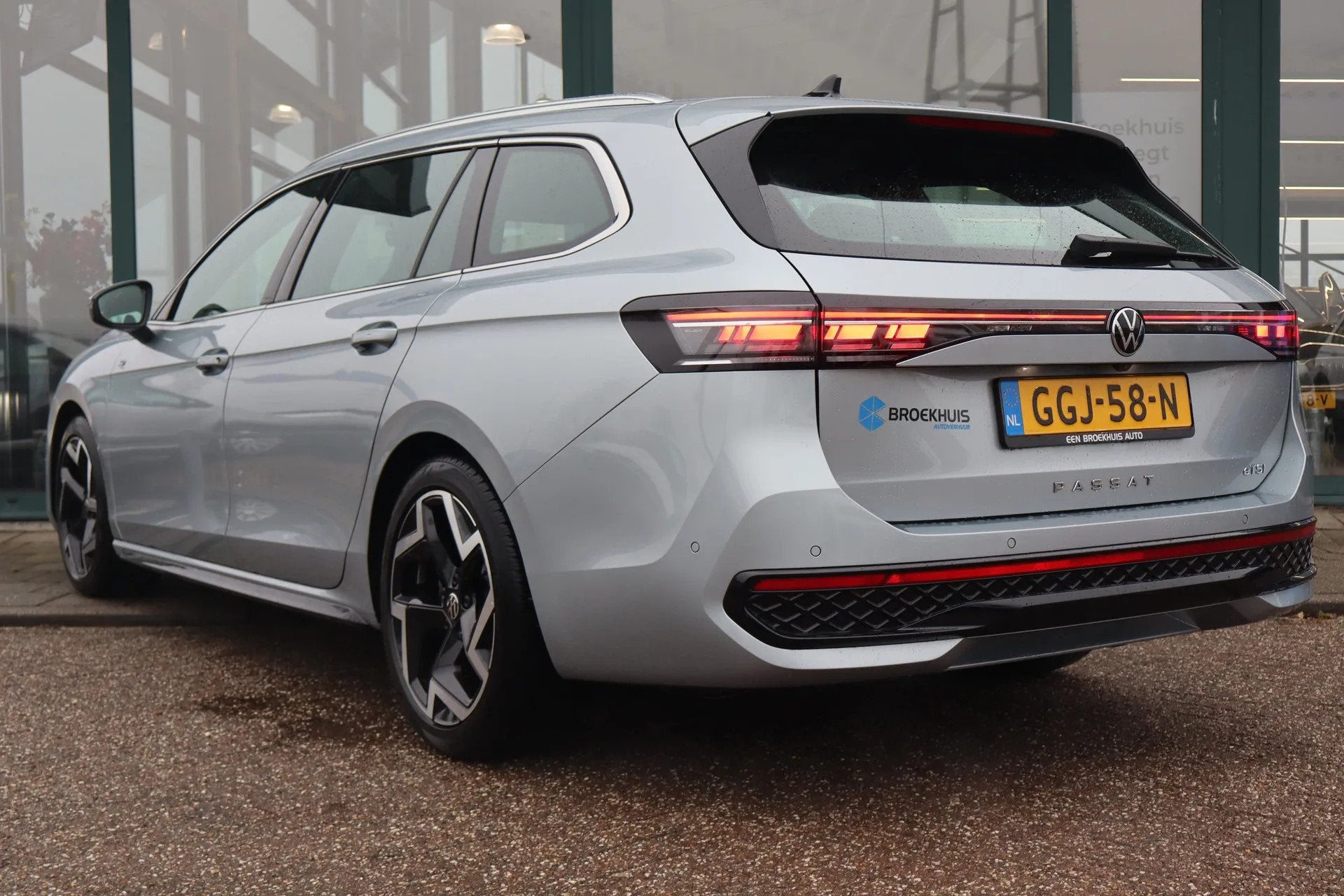 Volkswagen Passat Variant 1.5 eTSI R-Line Business, 4 cilinders, 150 pk, Origineel Nederlands, 1600 kg