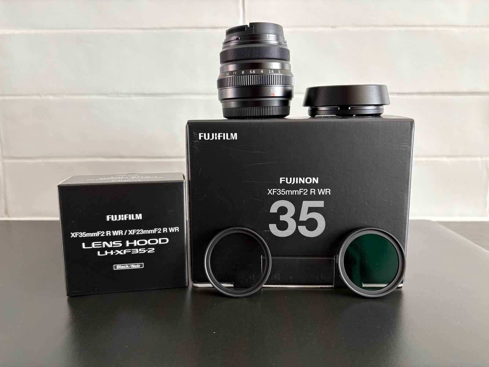 Fujifilm XF35mm F2 wr lens met kap en filters, Audio, Tv en Foto, Fotografie | Lenzen en Objectieven, Fujifilm, 35 mm, Zo goed als nieuw
