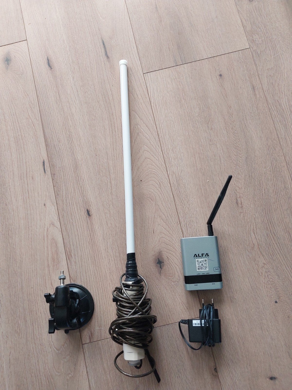 Alfa WiFi-versterker met antenne en accessoires, Telecommunicatie, Ophalen of Verzenden, Gebruikt, Antenne