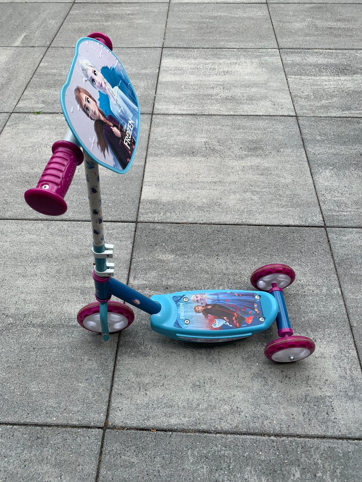 Meijsje step merk frozen 3 wiel, Ophalen of Verzenden, Zo goed als nieuw, Gewone step