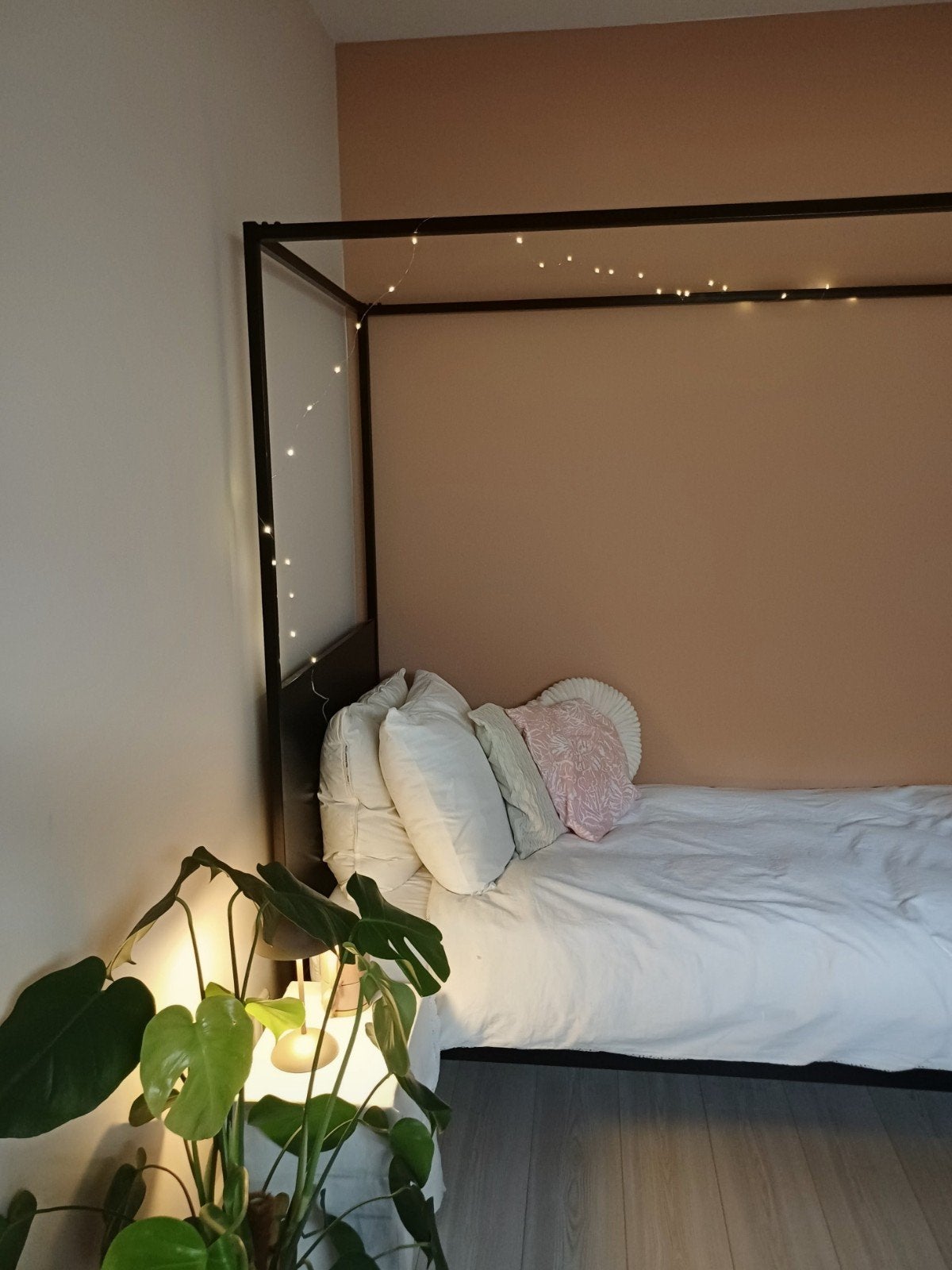 WOOOD Hemelbed 1pp, Huis en Inrichting, Slaapkamer | Bedden, Ophalen, 90 cm, Eenpersoons, Zwart