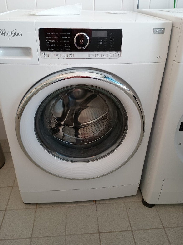 Wasmachine Whirlpool 6th Sense, Ophalen, 1200 tot 1600 toeren, Gebruikt, Voorlader