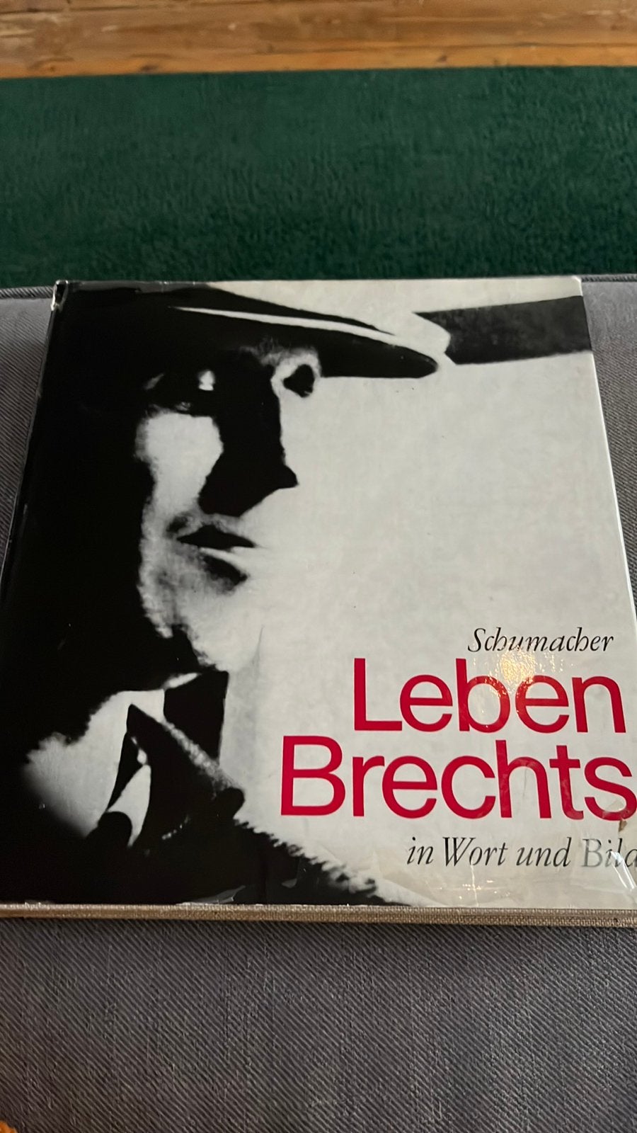 Leben brechts, Ophalen of Verzenden, Zo goed als nieuw, Europa overig