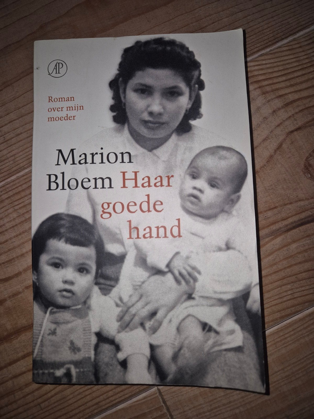 Marion Bloem - Haar goede hand, Boeken, Ophalen of Verzenden, Zo goed als nieuw, Marion Bloem